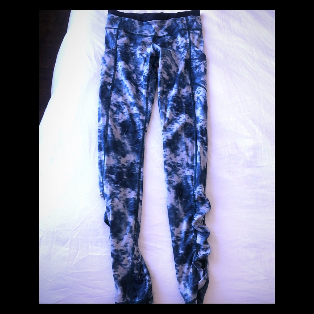 Size 6 Lululemon cloud running pants!